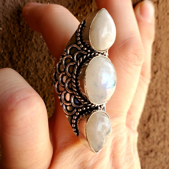 New Rainbow Moonstone 925 Silver Statement Ring. - Picture 15 of 16